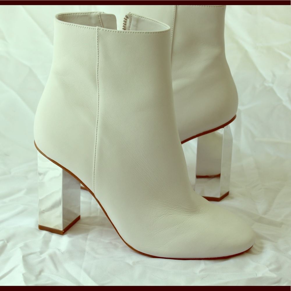 WHITE MICHAEL KORS BOOTIES